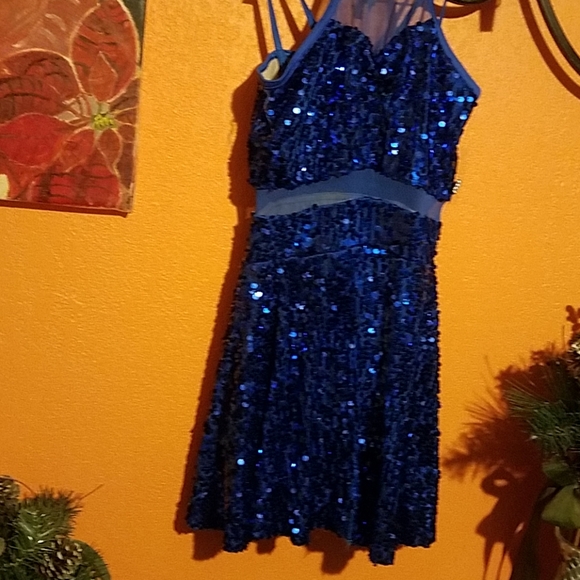 Costume dance - Picture 7 of 8